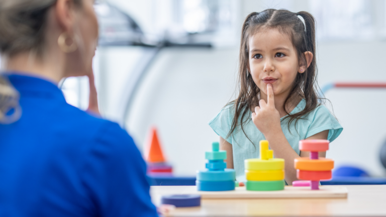 Nowe przepisy w poradniach od 2026 roku: Co oznaczają dla rodziców dzieci ze spektrum autyzmu, ADHD, dysleksją i innymi wyzwaniami?